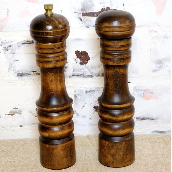 Retro Gail Craft Salt Shaker & Pepper Grinder Set - Solid Wood - MCM Design - Picture 5 of 6